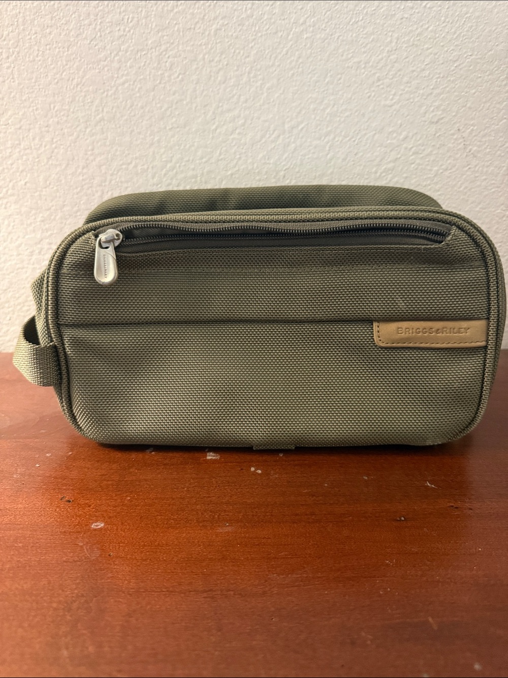 Briggs & Riley Dopp Cosmetics Kit Case